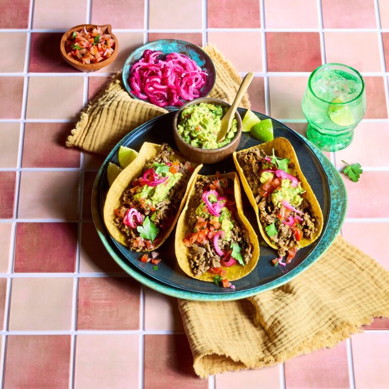 Mexikanische Tacos mit Hackfleisch und Guacamole Rezept