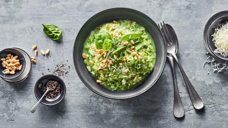 Risotto mit grünem Gemüse & Kräutern