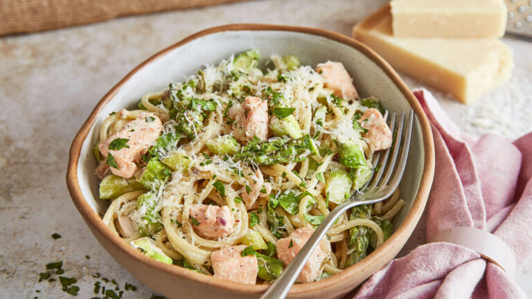 Lachs-Spargel-Pasta – einfach & lecker